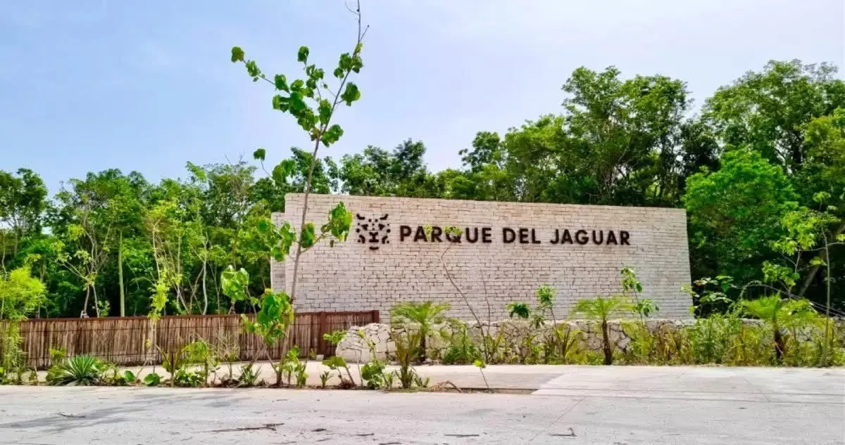 Jaguar Park entrance sign in the jungle